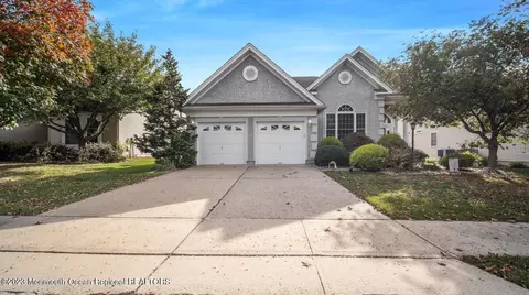 11 Long Bay Rd, Jackson, NJ 08527