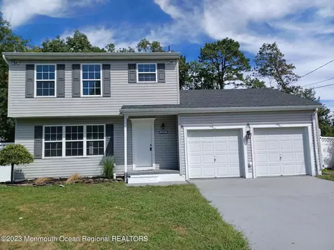1058 Clearwater Ave, Manahawkin, NJ 08050