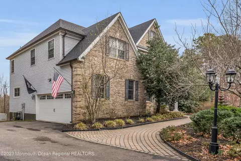 26 Savannah Rd, Jackson, NJ 08527