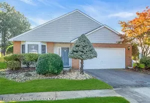 30 Hansom Ln, Marlboro, NJ 07746