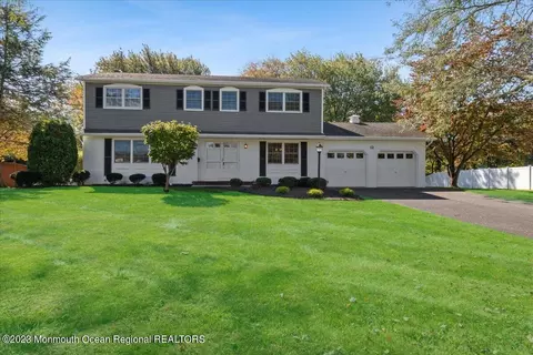 12 Sabina Ter, Freehold, NJ 07728