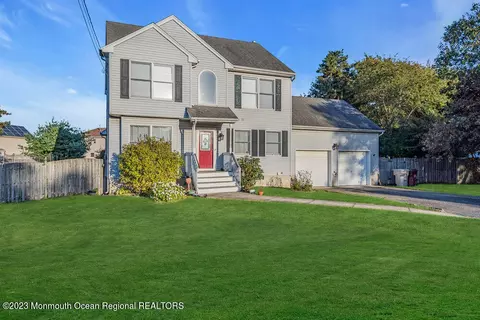 201 Grand Central Pkwy, Bayville, NJ 08721