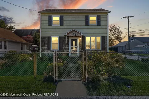 502 Washington Ave, Union Beach, NJ 07735