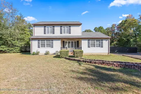 372 W Commodore Blvd, Jackson, NJ 08527 photo 2