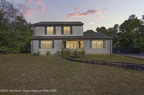 372 W Commodore Blvd, Jackson, NJ 08527