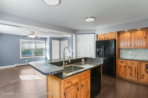 372 W Commodore Blvd, Jackson, NJ 08527 photo 16