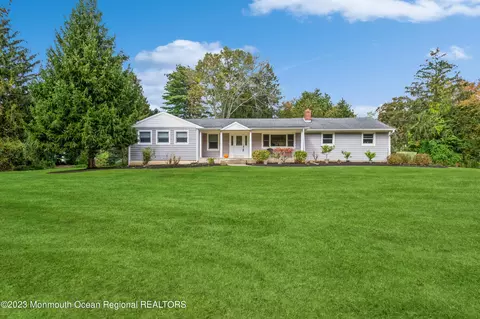 6 Windingbrook Way, Holmdel, NJ 07733