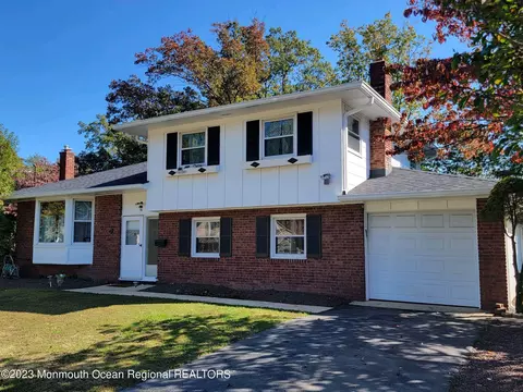 96 Newbury Rd, Howell, NJ 07731
