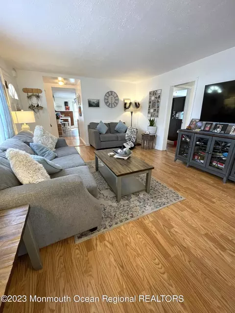 21 Spark Dr E, Brick, NJ 08723 photo 9
