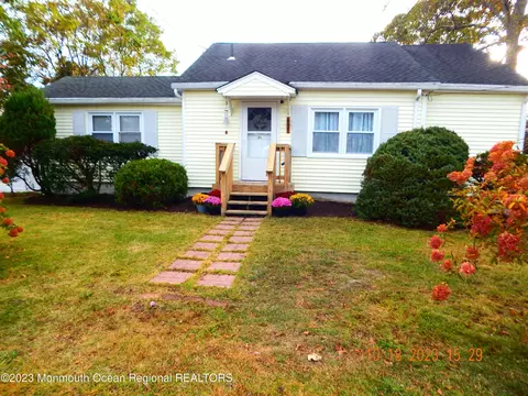 21 Spark Dr E, Brick, NJ 08723 photo 2