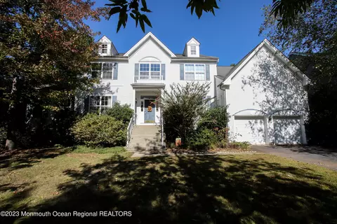 117 Kensington Dr, Galloway, NJ 08205