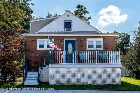 132 Sycamore Ave, North Middletown, NJ 07748