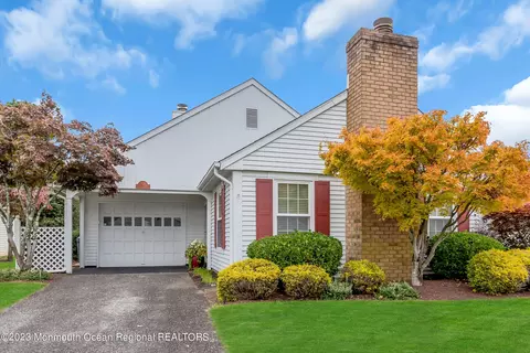 17 Leighton Ln, Manchester, NJ 08759