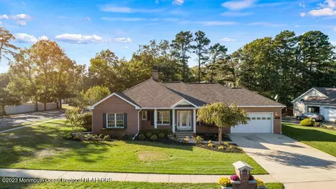 550 Cottontail Ln, Lanoka Harbor, NJ 08734