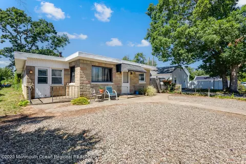 540 Lloyd Rd, Toms River, NJ 08753