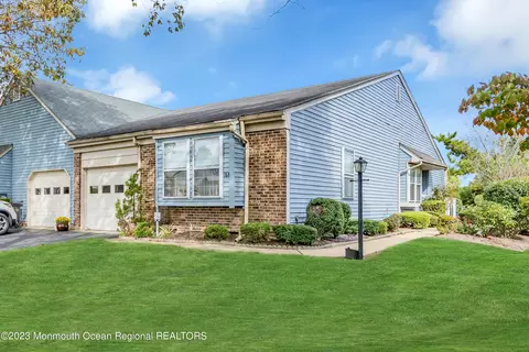 16 Patrick Henry Ct # a, Monroe, NJ 08831