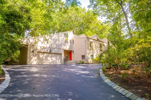 902 Teaberry Ln, Brielle, NJ 08730