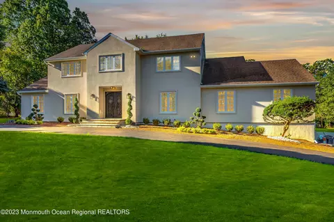 23 Seven Oaks Cir, Holmdel, NJ 07733