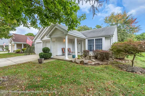 521 Waterford Dr, Manchester, NJ 08759