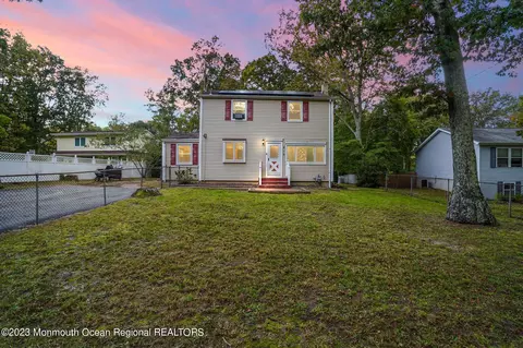 213 Midland Blvd, Howell, NJ 07731