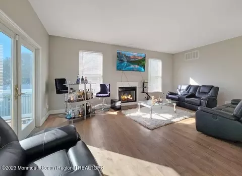306 Church St, Aberdeen, NJ 07747