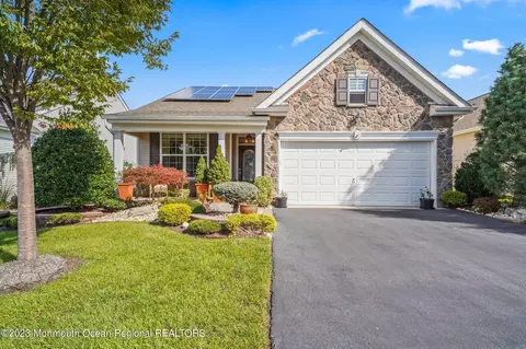 8 Salerno Rd, Manalapan, NJ 07726
