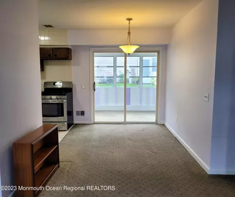 4 Ohio Ct #243, Matawan, NJ 07747