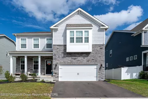 38 Holloway Ave, Manahawkin, NJ 08050