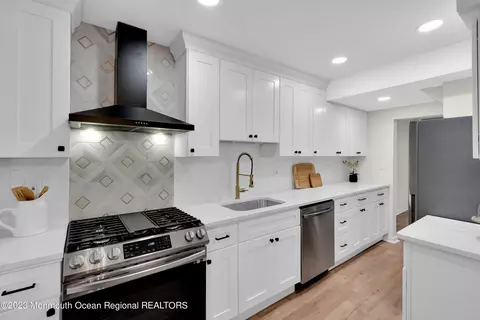 112 Barker Ave, Eatontown, NJ 07724