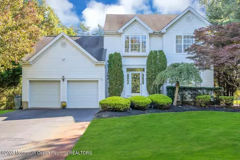 1 Sparrow Ct, Jackson, NJ 08527
