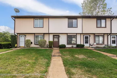 69 Creek Rd #437, Brick, NJ 08724
