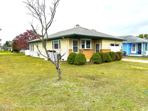 1 Kinsale St, Toms River, NJ 08757