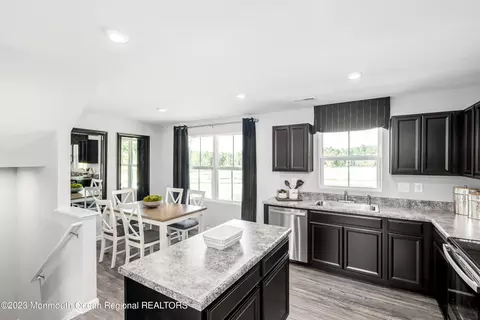 706 Cyprus Ct, Forked River, NJ 08731 photo 2