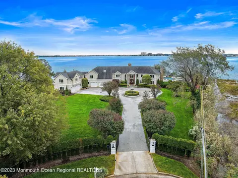 99 Buena Vista Ave, Rumson, NJ 07760