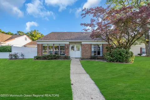 700 Friar Ct # B, Manchester, NJ 08759