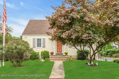782 Leonardville Rd, Leonardo, NJ 07737