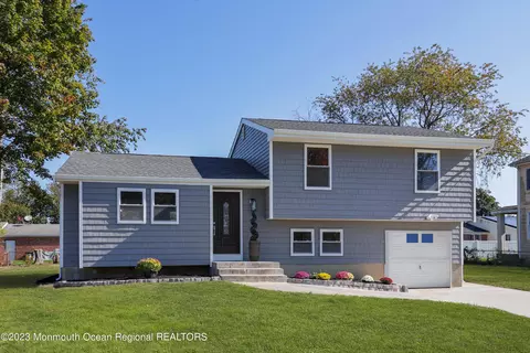 906 Ruth Dr W, Neptune Township, NJ 07753
