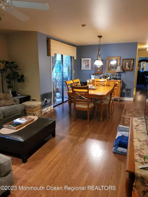 75 Overlook Way #J, Manalapan, NJ 07726