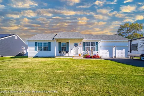 116 Lake Medford Ln, Little Egg Harbor, NJ 08087