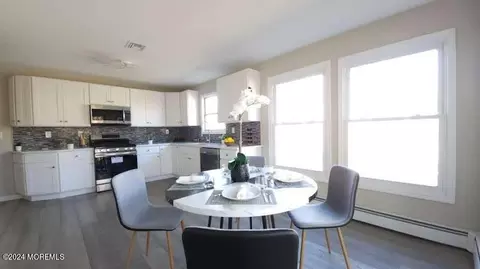 16 Claremont St, Toms River, NJ 08757