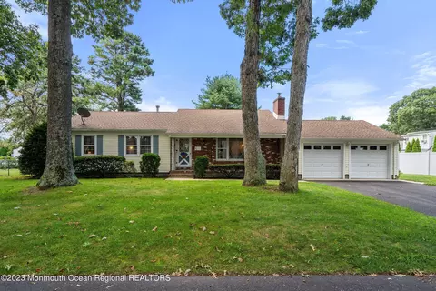 93 Forest Rd, Brick, NJ 08724