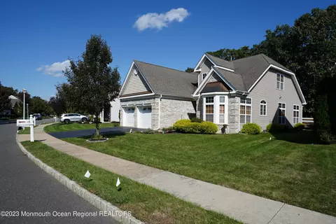 69 Forsgate Way, Lakewood, NJ 08701