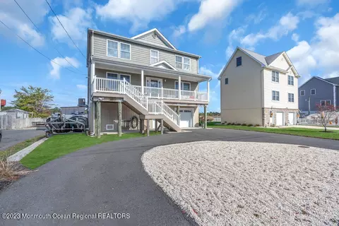 282 Alabama Ave, Toms River, NJ 08753