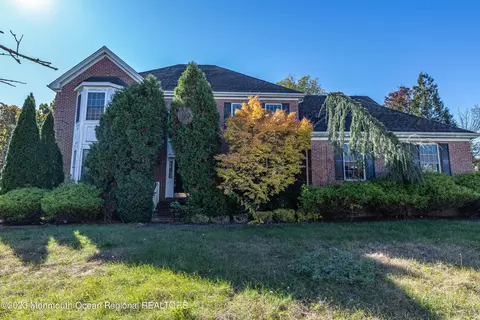 3 Palamino Dr, Jackson, NJ 08527