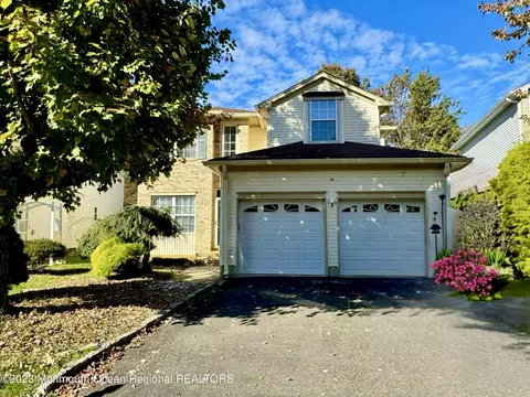 10 Osprey Ct, Marlboro, NJ 07746
