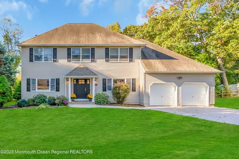 706 Tall Oaks Dr, Brick, NJ 08724