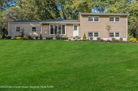 19 Homestead Pkwy E, Tinton Falls, NJ 07724