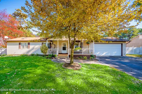 763 Coral Ave, Lakewood, NJ 08701