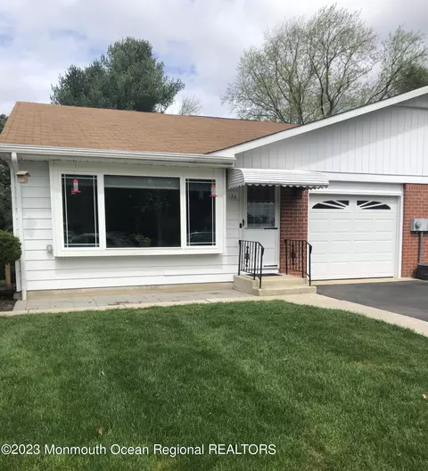 2 Buckskin Ct # A, Whiting, NJ 08759
