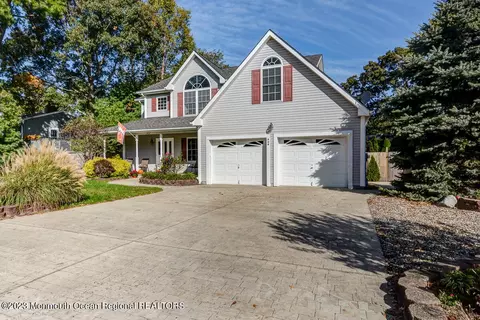 608 Shadow Way, Brick, NJ 08724 photo 2